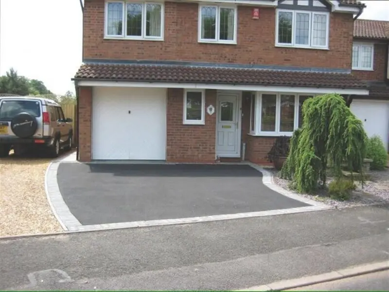 Tarmac Gallery